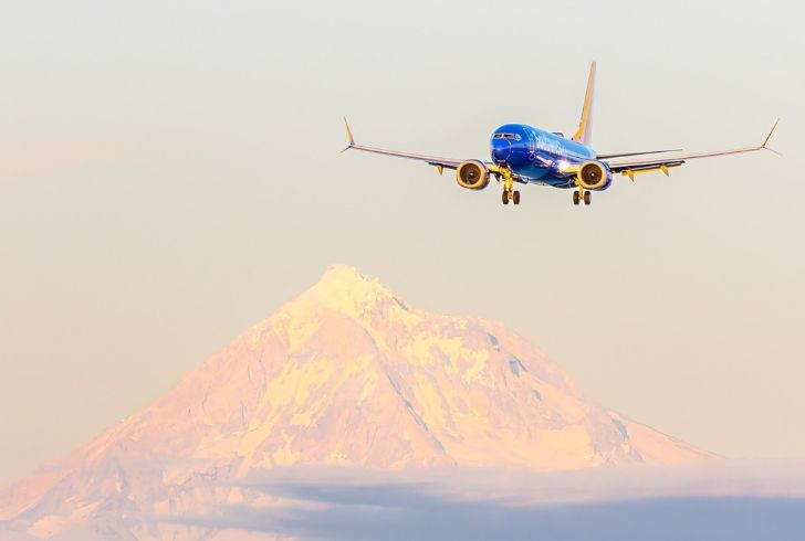 Airline seat mess: Paying extra for seat choices, causing stress and chaos.