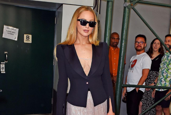 Celebrities like Jennifer Lawrence are turning heads, leading the charge for a more refined, polished look